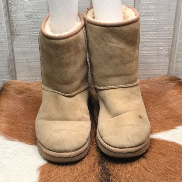 UGG Shoes - Ugg woman cream boots size 8